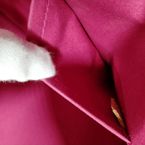 Louis Vuitton Hand Bag - Alma GM - Red Vernis - Picture 15 of 17